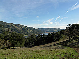 View of Coyote Lake from the Coyote Ridge Trail (click for larger image)