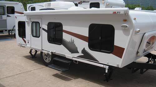 TrailManor folding camping trailer